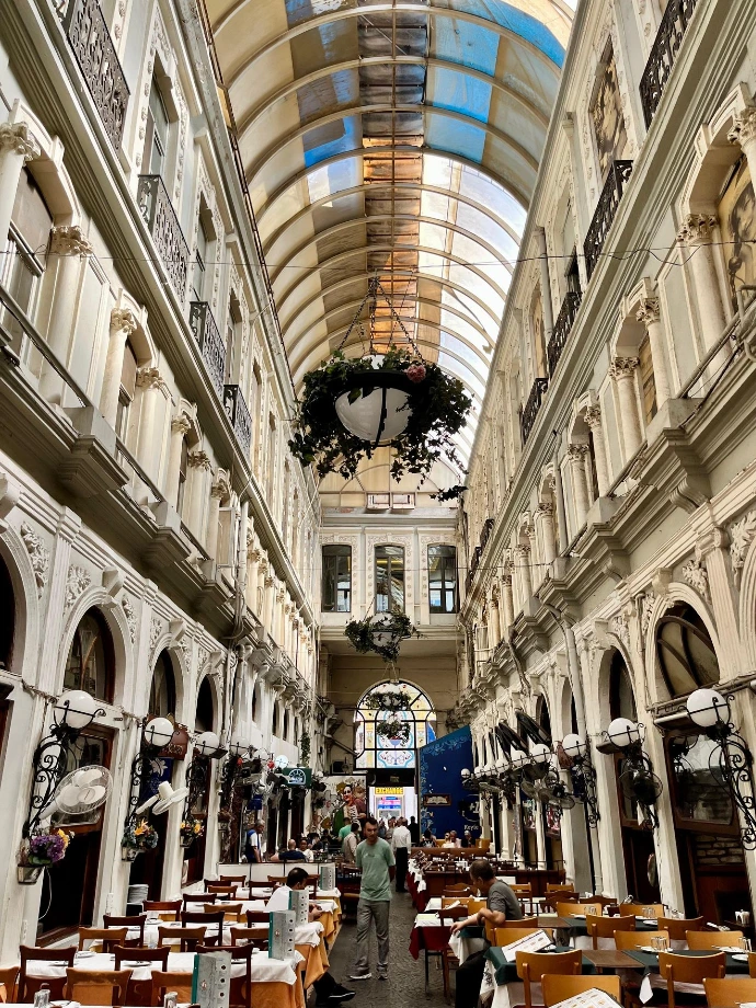 Çiçek Pasajı, Istambul