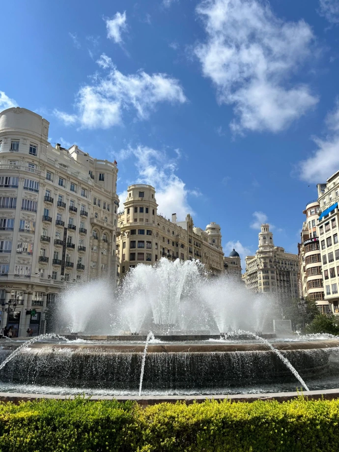 Fuente de la Plaza del Ayuntamiento, Valência